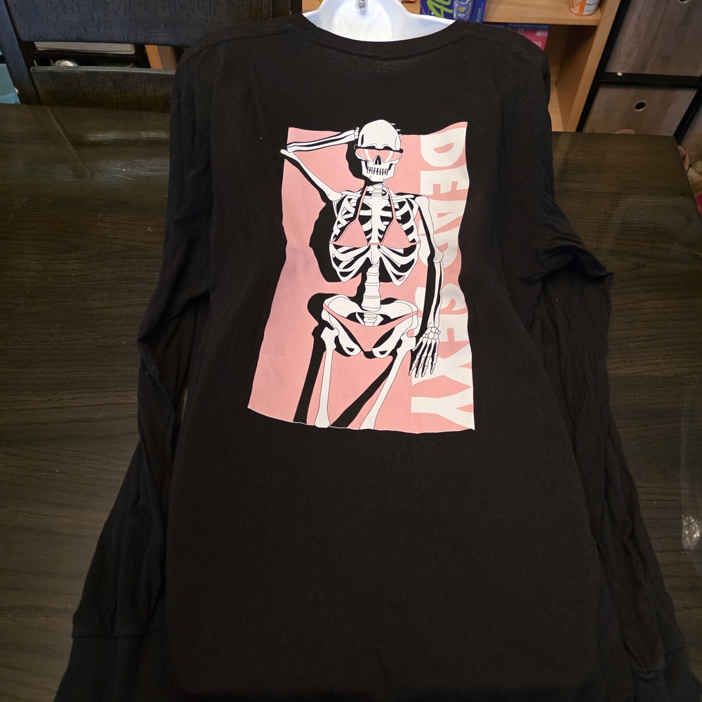 Chomp Dead Sexy Black Long Sleeve Tee with Skeleton Graphic Size 2 Xl
